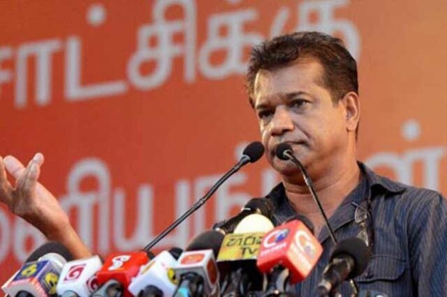 ”காதலர்கள் காதலிக்கட்டும்! மற்றவர்கள் ஏன் அதைப் பற்றி கவலைப்பட வேண்டும்? : அமைச்சர் கே.டி.லால்காந்த ! 1551445314 kd lalkantha 2.jpg