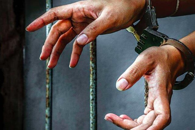 தகராறில் தனது நண்பனின் காலை இரண்டாக வெட்டியவர் கைது ! 1726882320 Arre L.jpg