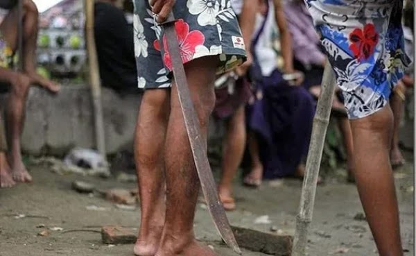 நீதிமன்றுக்கு முன்னால் வைத்து சாட்சியை வாளால் வெட்ட முயன்ற பிரதான சந்தேகநபர் கைது !