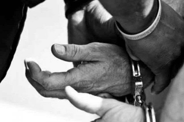 17 வயது சிறுமி துஷ்பிரயோகம்: ஆசிரியர் கைது ! 5hg.jpg