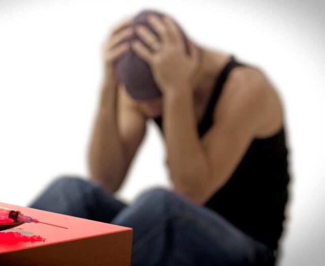 யாழில் சொந்தத் தாயை தொடர்ச்சியாக பாலியல்ரீதியில் சித்திரவதை செய்து வரும் 17 வயதுச் சிறுவன் FB IMG 1736392246506.jpg