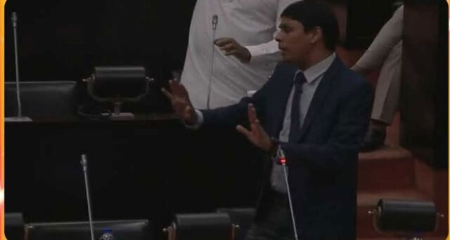 நீதிமன்ற சம்பவத்தினை தனக்கு சாதகமாக்க முற்பட்ட கோமாளி எம்பி Screenshot 2025 02 19 17 30 45 849 com.facebook.katana edit.jpg